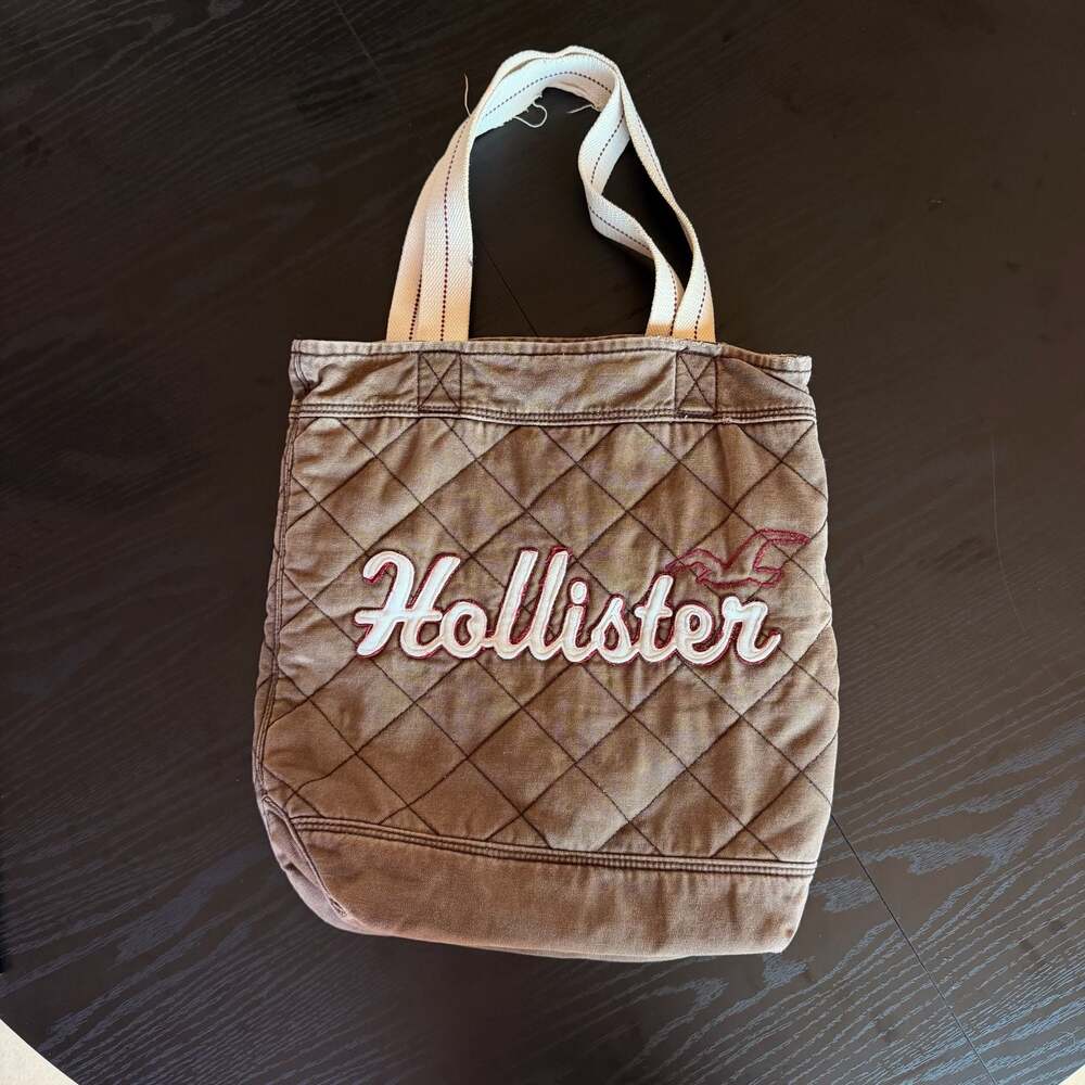Hollister Y2K Brown & Cream Large Embroidered Quilted Logo Shoulder Tote Bag